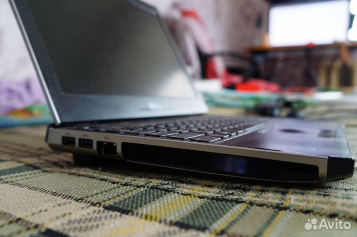 Ноутбук Dell Vostro 3350