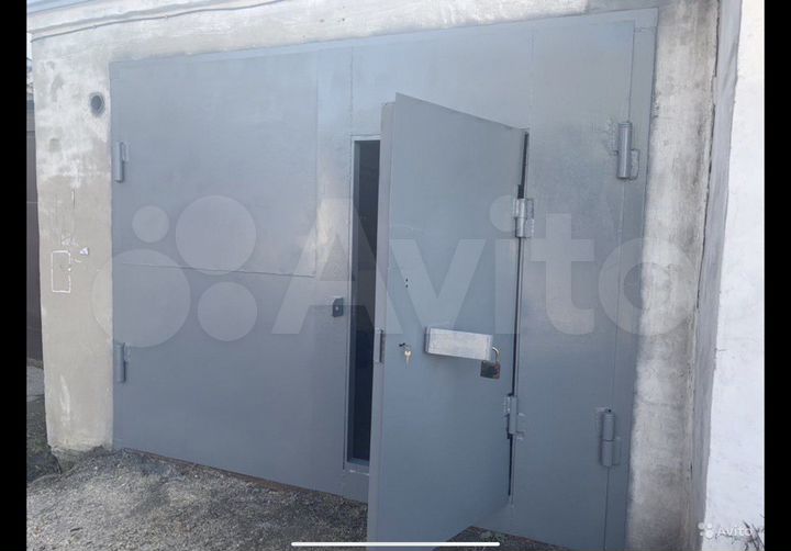 Гараж, > 30 м²