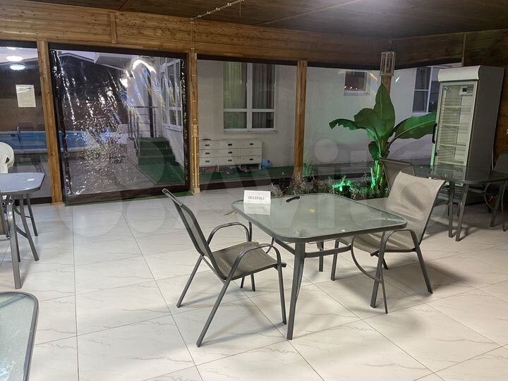 Дом 426 м² на участке 7 сот.