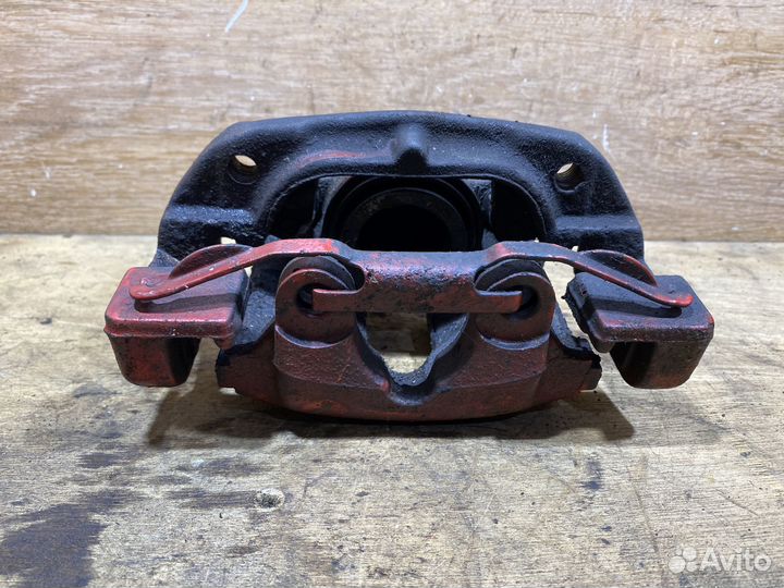 Суппорт передний правый BMW 3 E46 S122