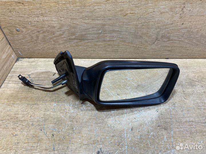 Зеркало правое VW Golf 3 Cabrio Арт. 7721639