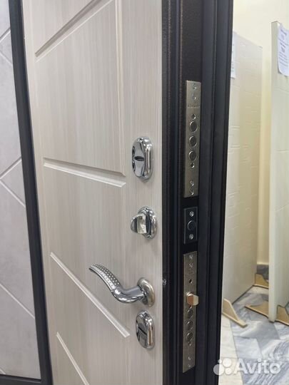 Дверь металлическая с терморазрывом