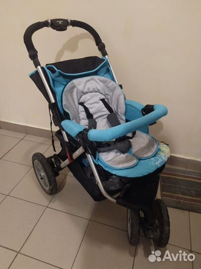 Коляска прогулочная