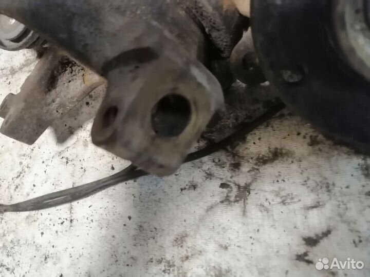 Кулак поворотный передний L Renault Logan 1