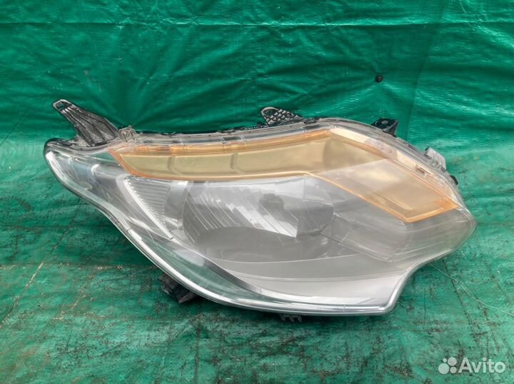 Фара правая Mitsubishi L200 Митсубиси Л200 15+