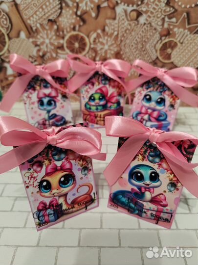 Подарок на новый год с конфеткой