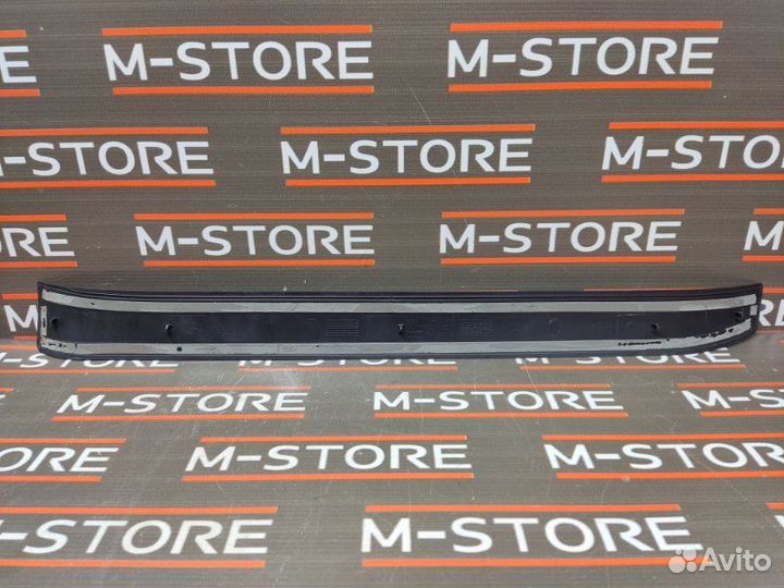 Накладка на порог салона передняя левая Audi A4 B6