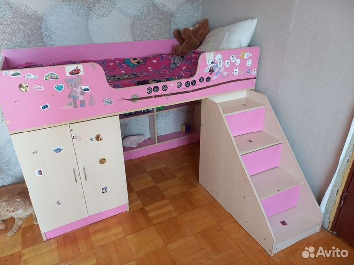 Детская кровать чердак бу со шкафом