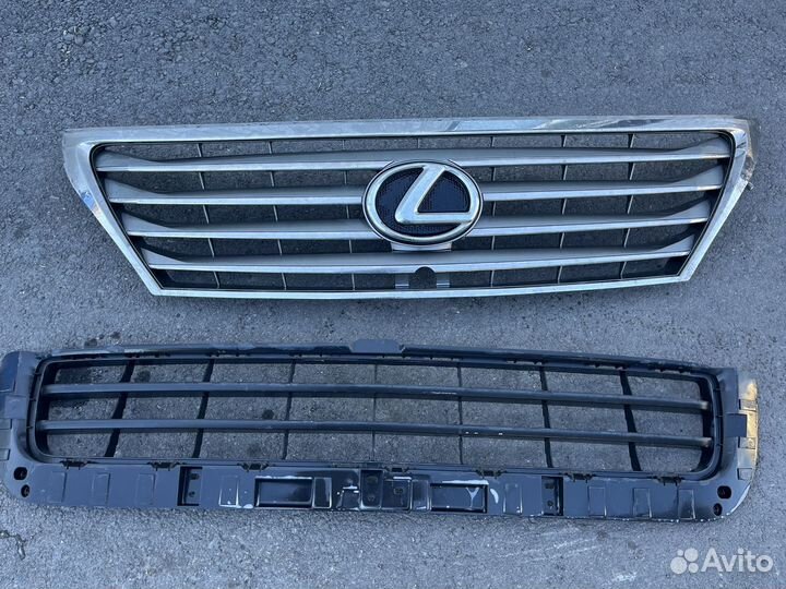 Решетка радиатора Lexus LX 570 2008-2011