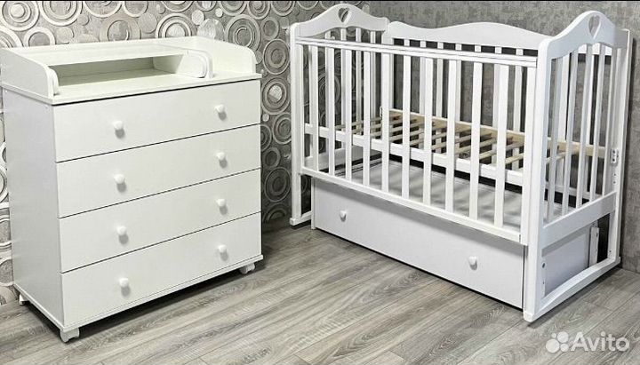 Кроватка с 2 маятниками Пеленальный комод