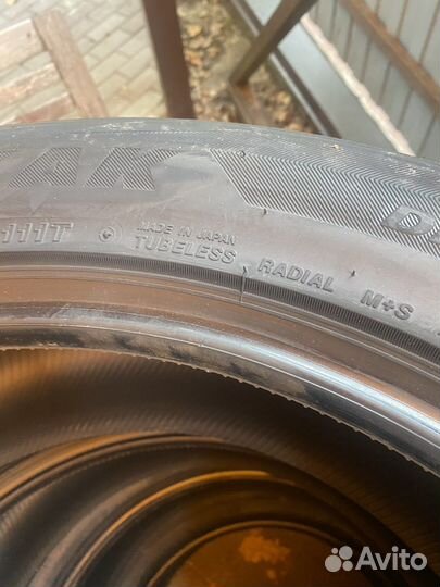 Bridgestone Blizzak DM-V2 275/50 R22 111T
