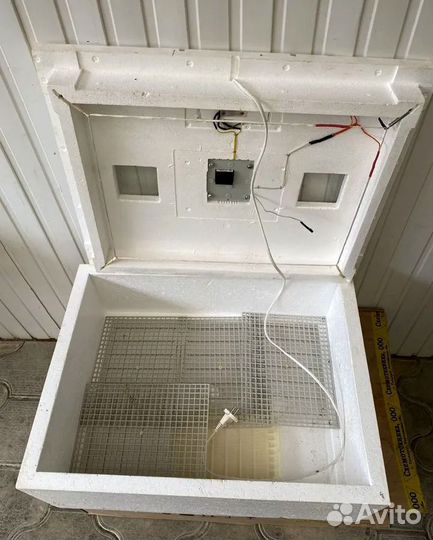 Инкубатор для яиц новый