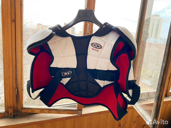 Нагрудник easton