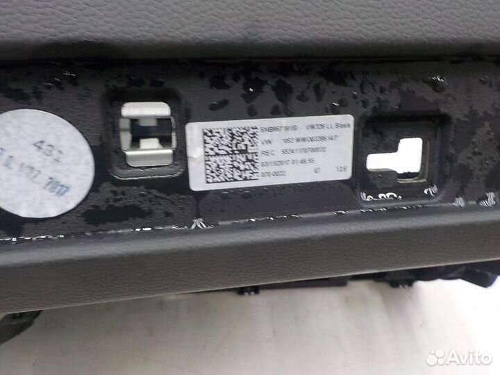 Торпедо Volkswagen Tiguan