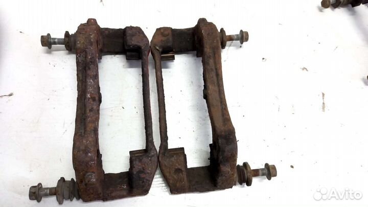 Скоба заднего суппорта Ford Transit 7