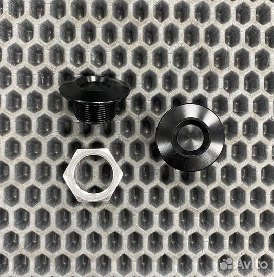 Спортивные замки капота для любого авто