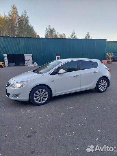 Opel Astra 1.6 AT, 2011, 174 541 км