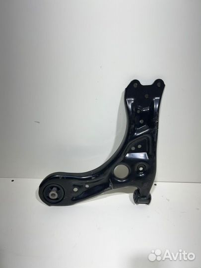 Рычаг подвески нижний передний левый Volkswagen