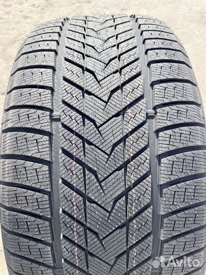 iLink SnowGripper II 275/35 R20 99T