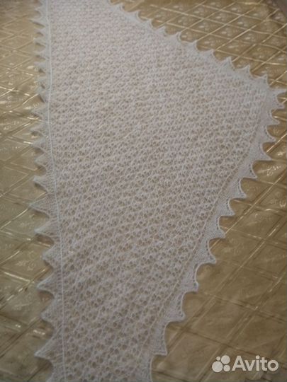 Пуховая косынка платок шаль