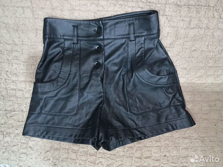Кожаные шорты