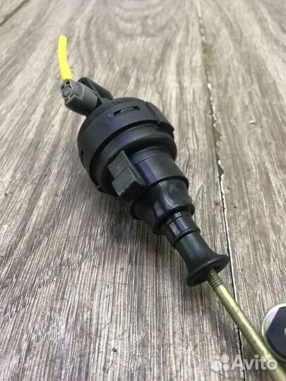 Активатор замка двери задний левый Mercedes