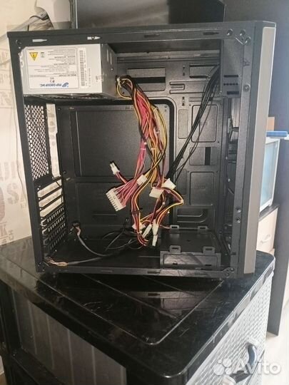 Корпус для компьютера с бп 400w