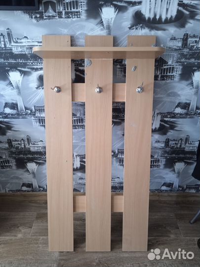 Вешалка в прихожую