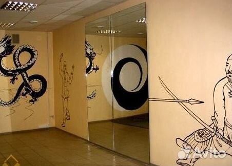 Зеркало в раме с подсветкой