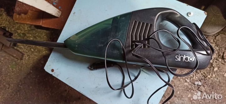 Автомобильный пылесос