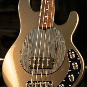 Бас-гитара Music Man Stingray 3 EQ H 2007