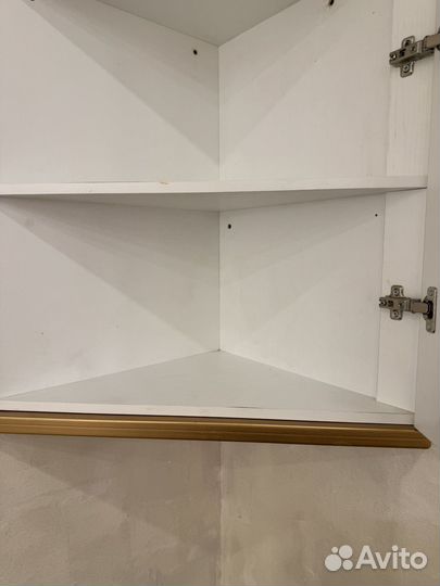 Угловой шкаф