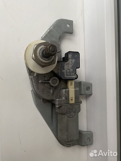 Мотор заднего стеклоочистителя