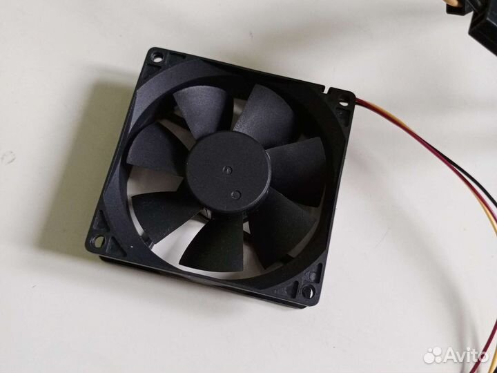 Вентилятор для пк, на выдув, 3-pin