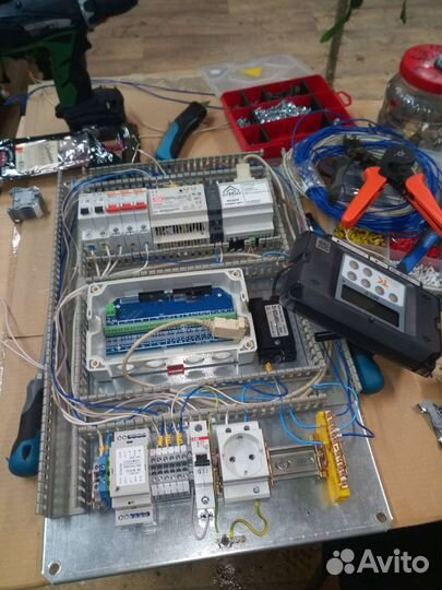 Кипиа, Электрика