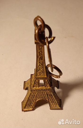 Сувенир из Парижа магнит