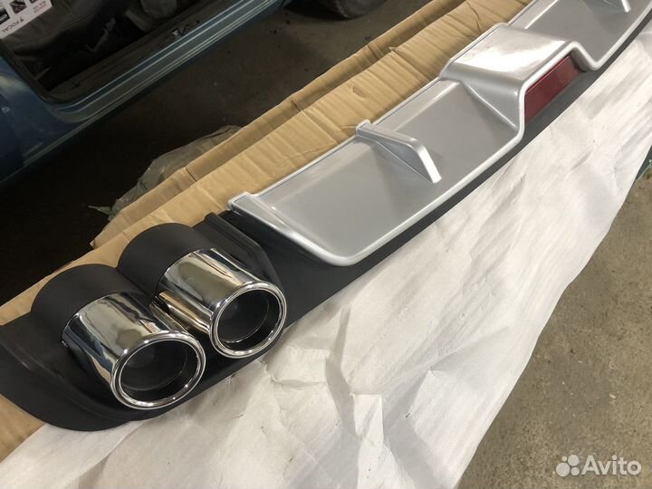 Накладка на задний бампер