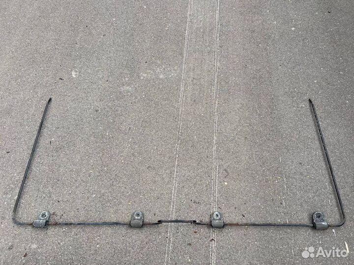 Пружина двери багажника Toyota land Cruiser 100