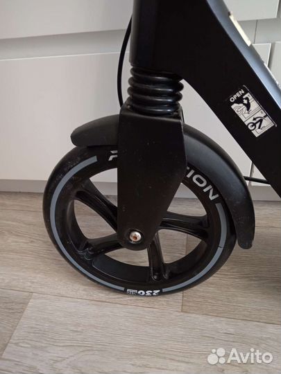 Самокат для взрослых с большими колесами