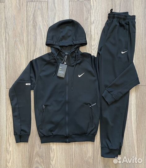 Спортивный костюм nike