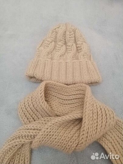 Шапка с шарфом женская