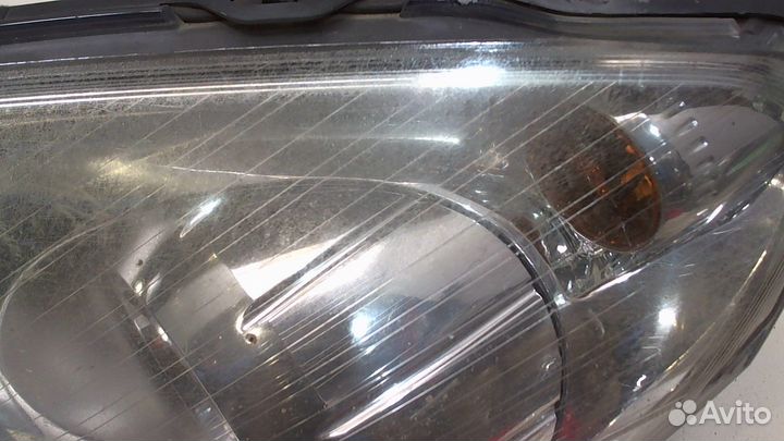 Фара (передняя) Opel Zafira B, 2010