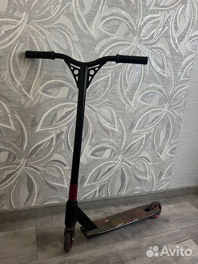 Трюковой самокат custom strit