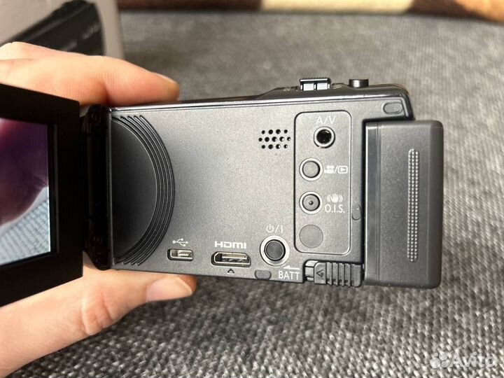 Видеокамера Panasonic HC-V230