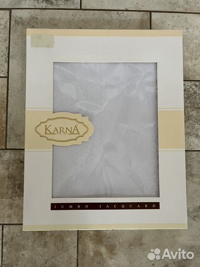 Скатерть круглая, белая в коробке диам.160см нов