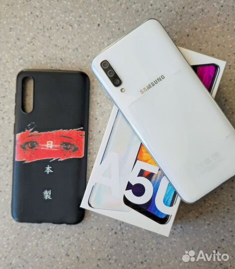 Samsung Galaxy A50, 4/64 ГБ