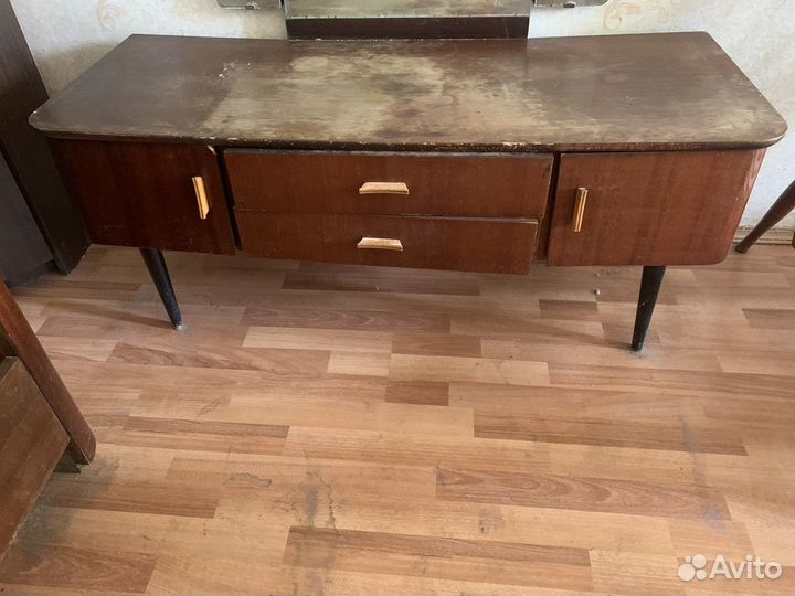 Продам раритетное старинное трюмо