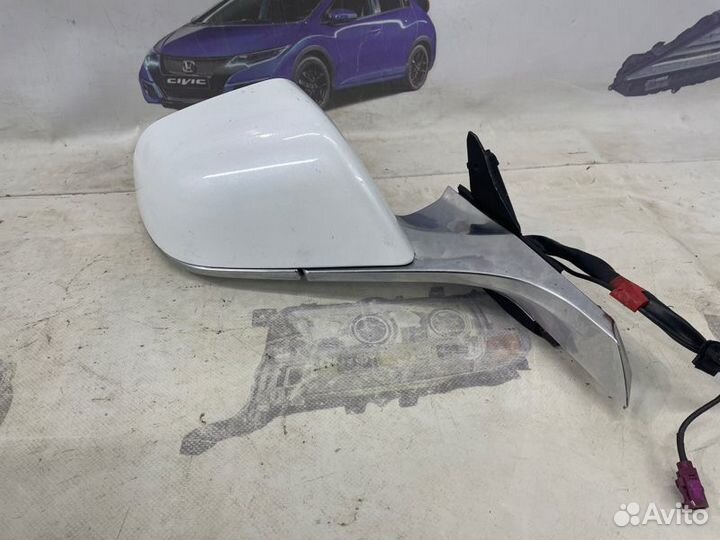 Зеркало правое Tesla Model 3