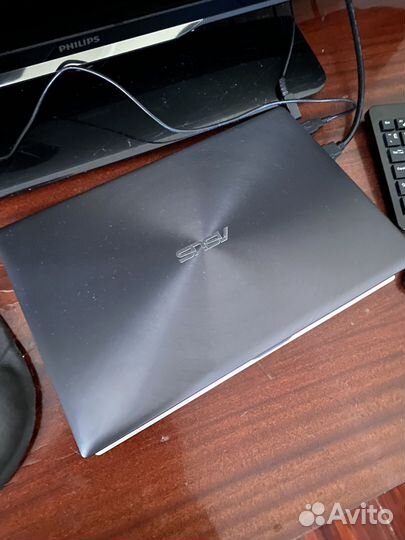 Ноутбук asus