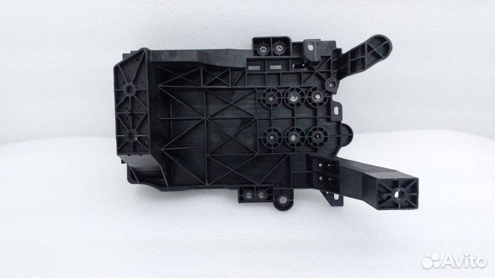 Б/У Площадка под аккумулятор Состояние отличное